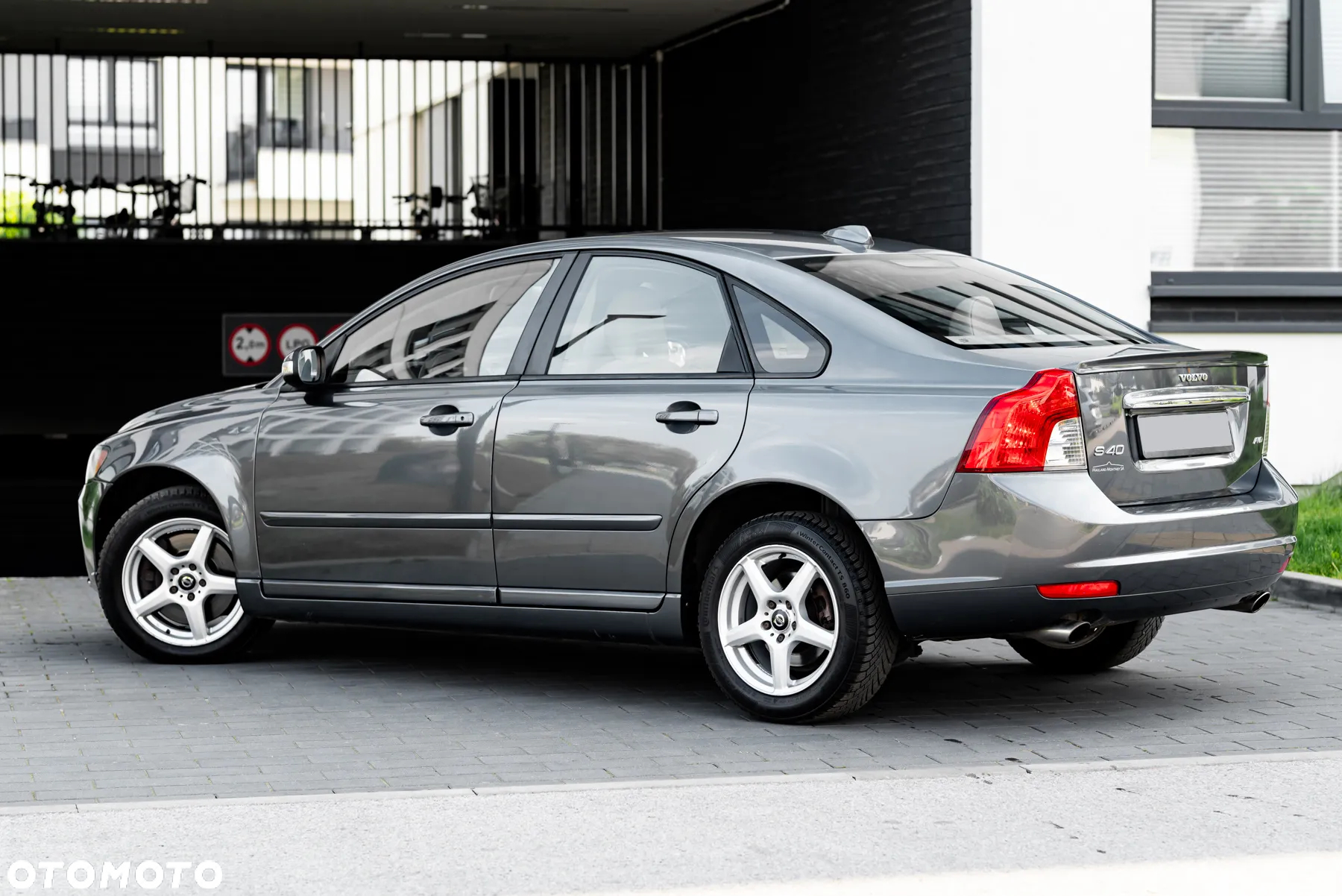 Volvo S40 T5 R-Design - 13