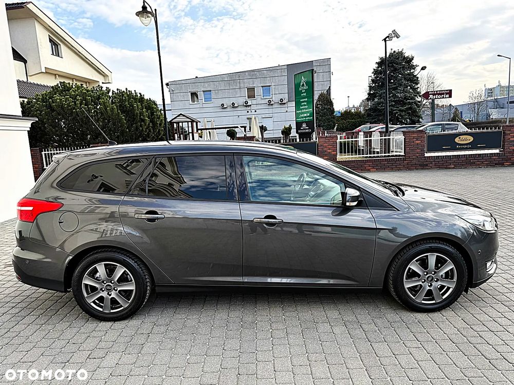 Ford Focus 1.6 TDCi DPF Start-Stopp-System Titanium - 6