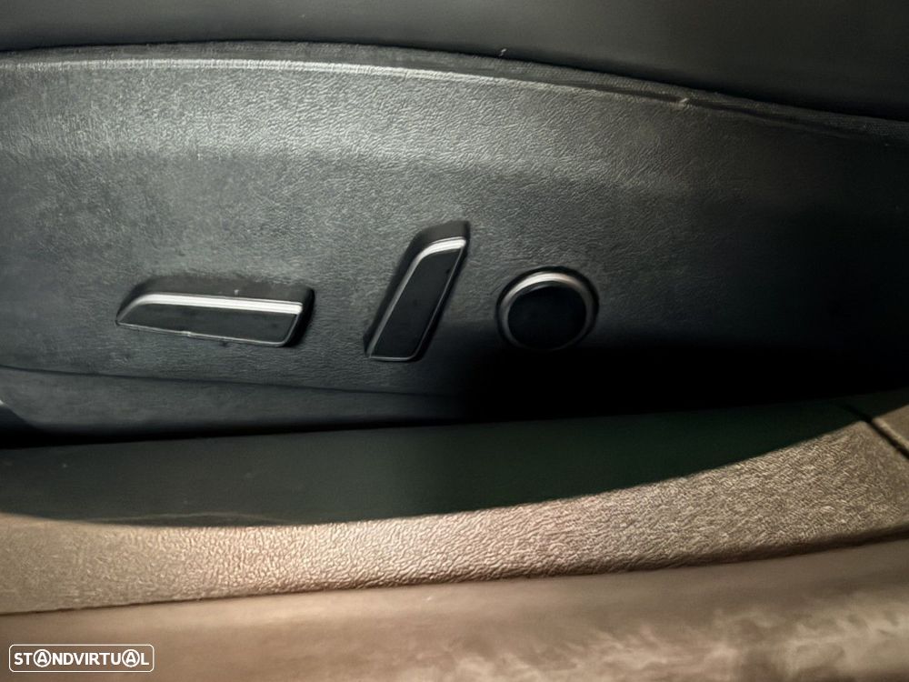 Tesla Model 3 Tração Traseira Premium - 18