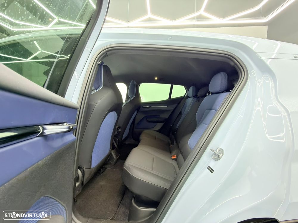 Volvo EX30 Single Motor RWD Essential - 10