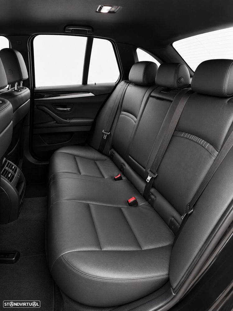 BMW 518 d Aut. Luxury Line - 13