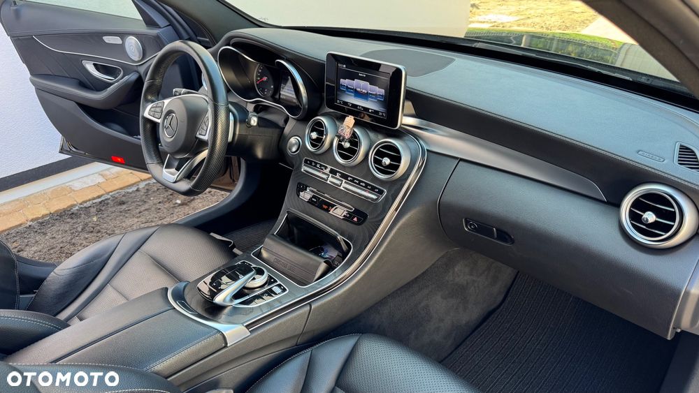 Mercedes-Benz Klasa C 200 4-Matic 9G-TRONIC - 14