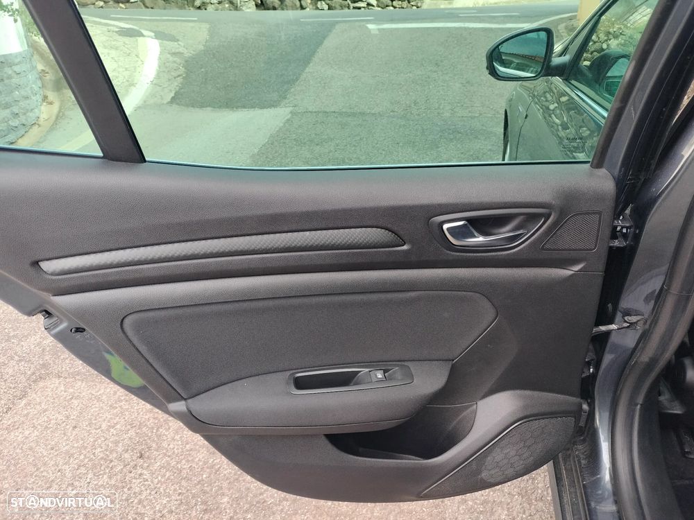 Renault Mégane 1.5 dCi Limited - 9