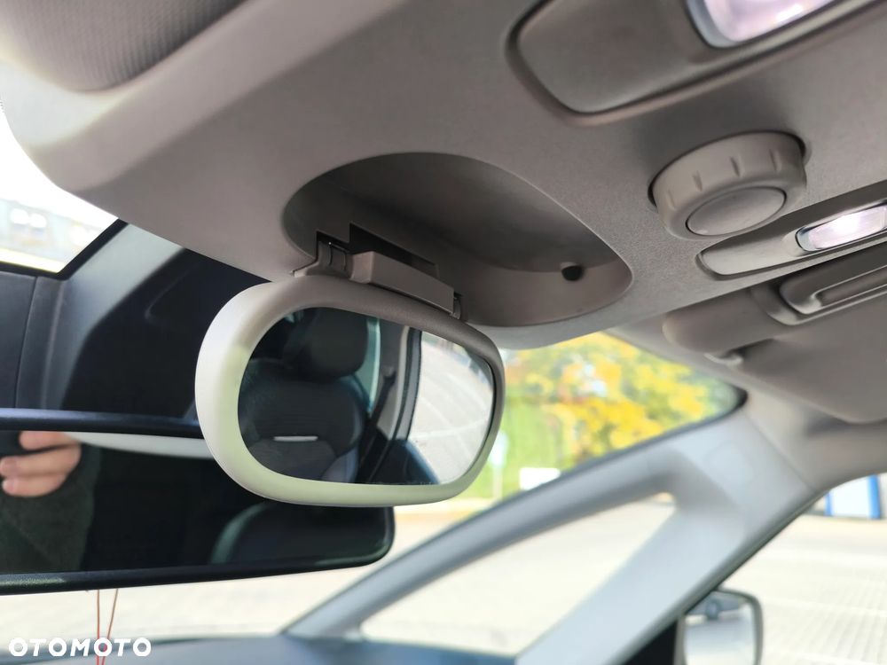 Renault Scenic - 28