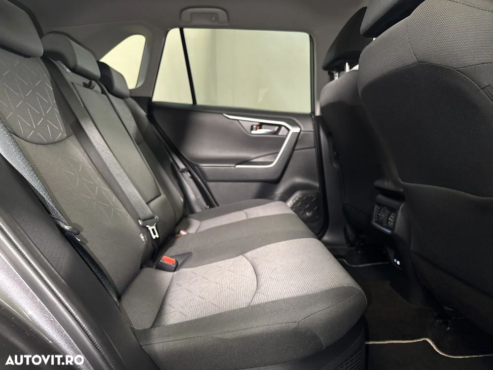 Toyota RAV4 - 13