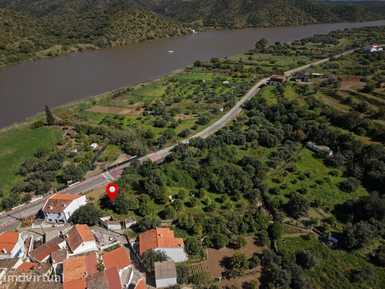 Oportunidade Única: Terreno com Viabilidade de Construção e Vista Rio - Grande imagem: 2/13