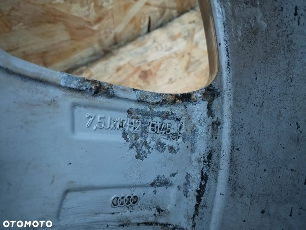 KOMPLET FELG ALUMINIOWYCH 17" 8K0601025C 7.5J ET45 AUDI A5 A4 B8 - 15