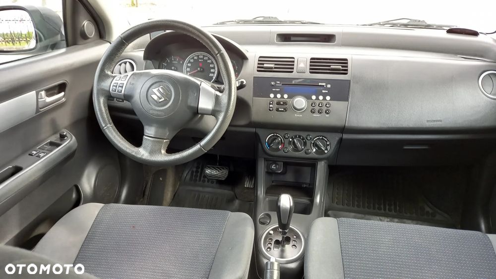 Suzuki Swift - 4