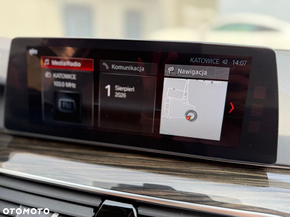 BMW Seria 5 530i xDrive - 15