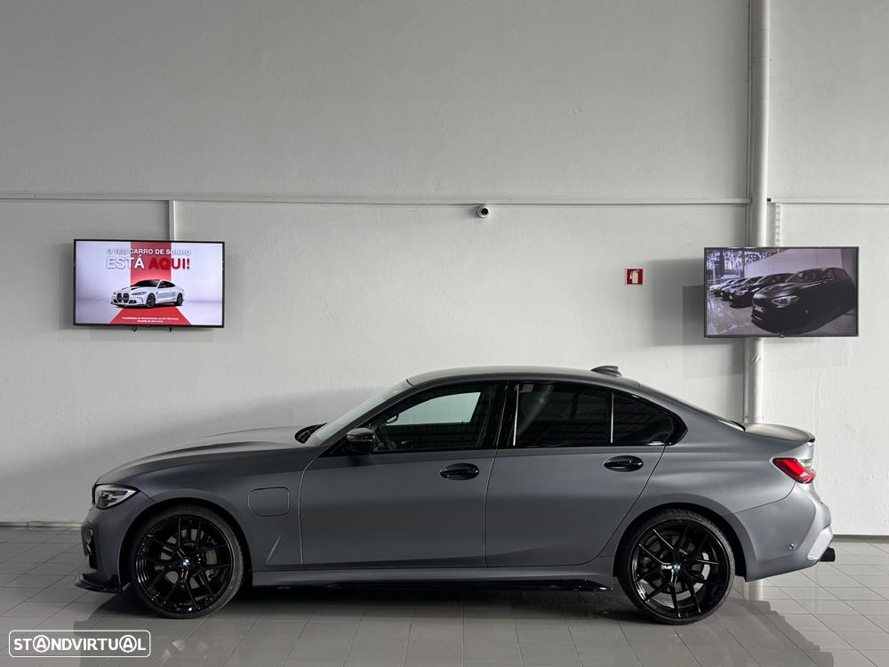 BMW 330 e Pack M Auto - 9