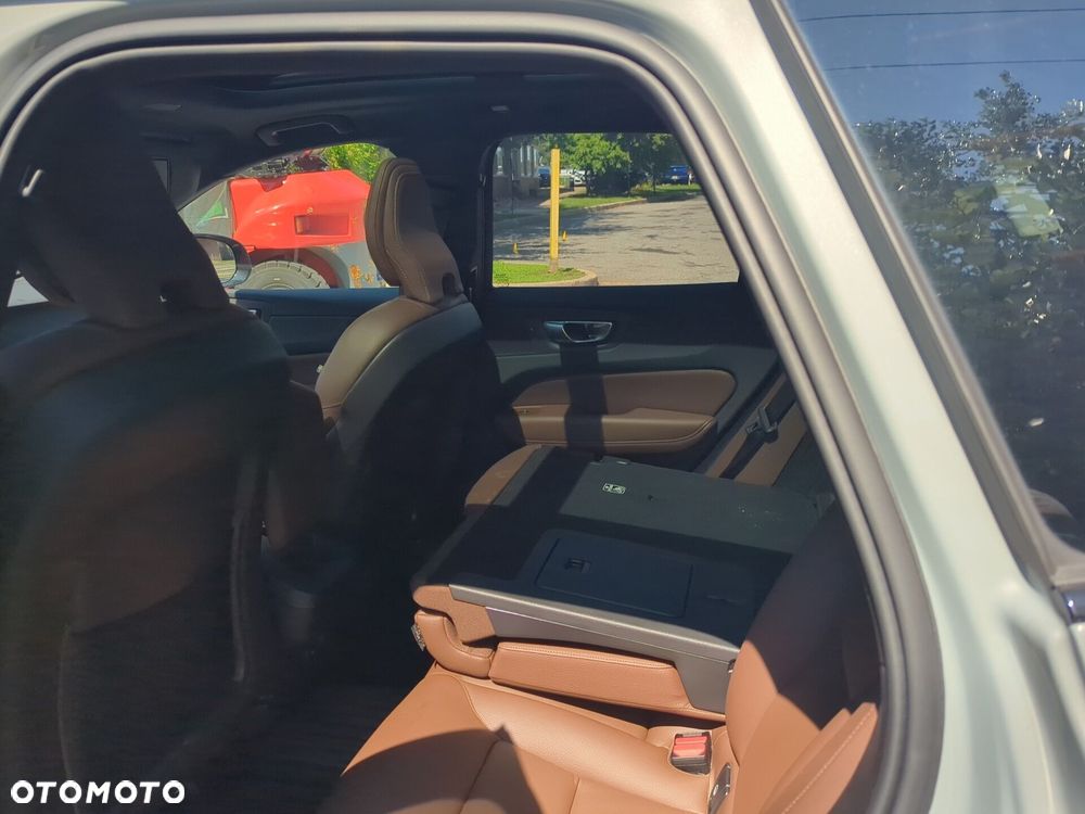 Volvo XC 60 B5 B AWD Geartronic Momentum Pro - 19