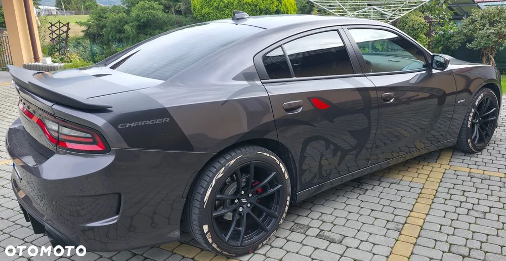 Dodge Charger 5.7 R/T - 2