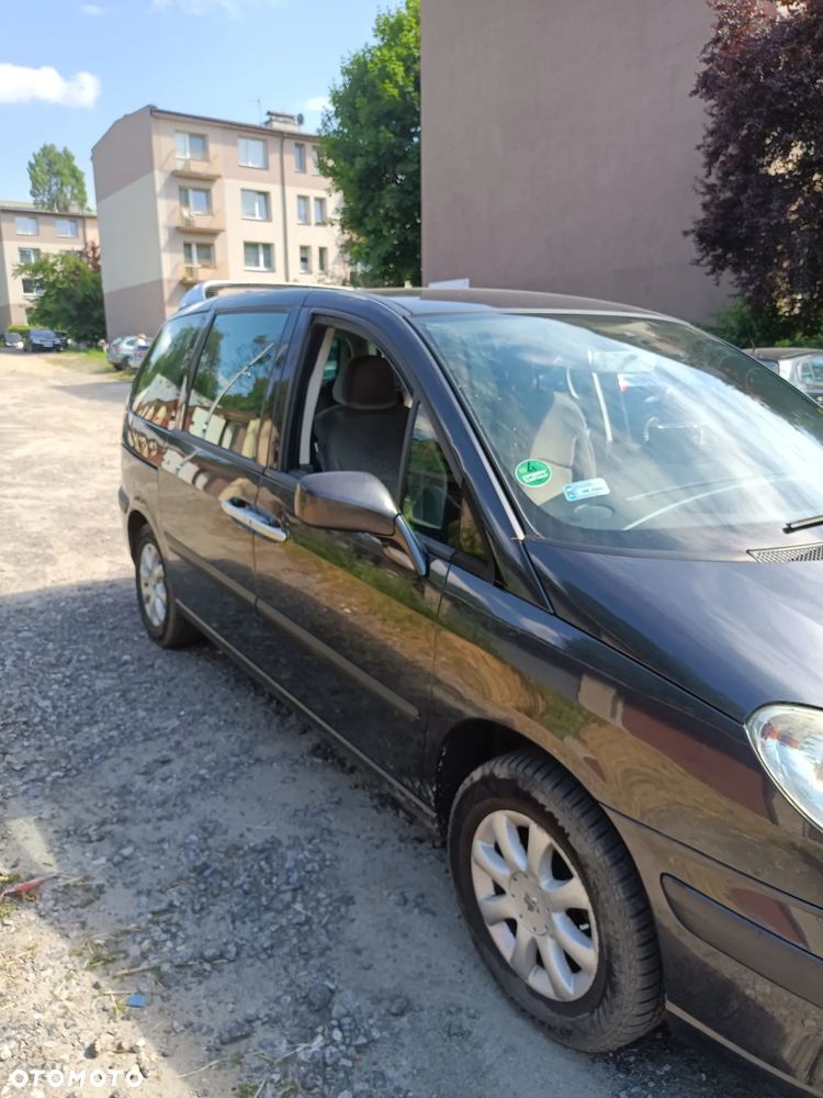 Peugeot 807 - 10
