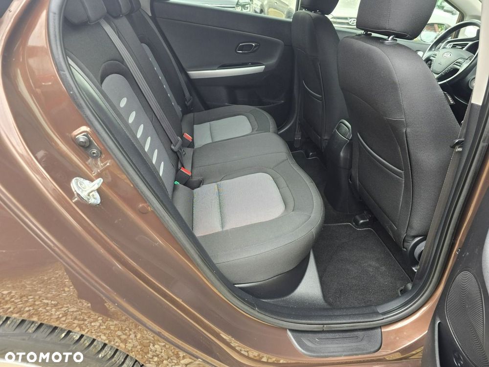 Kia Ceed - 12