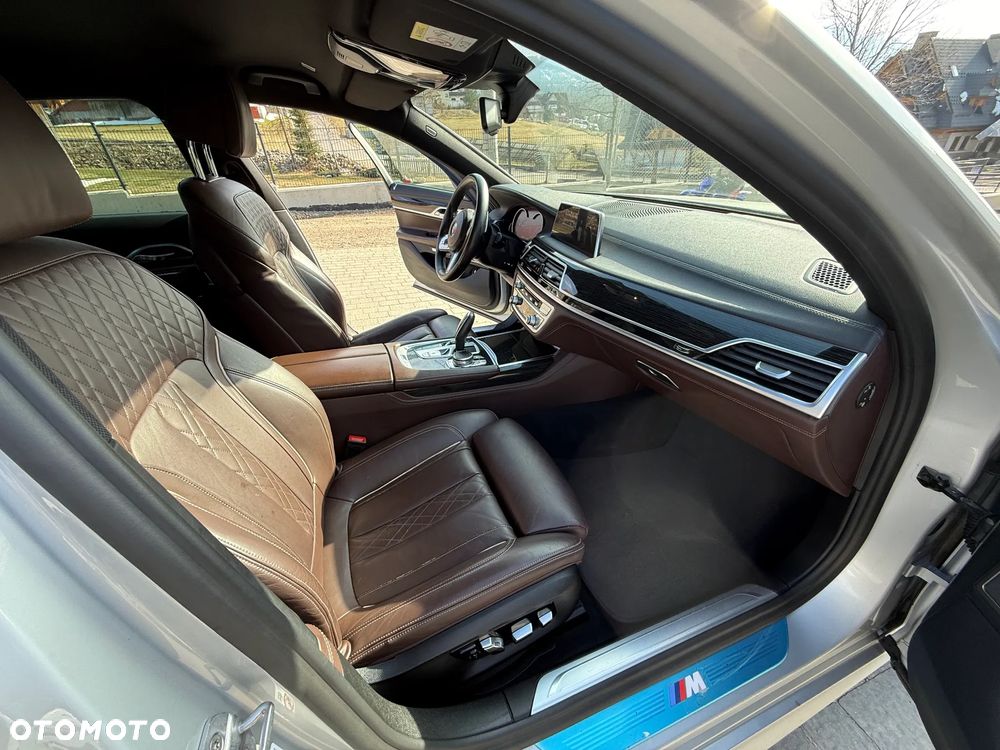 BMW Seria 7 - 26