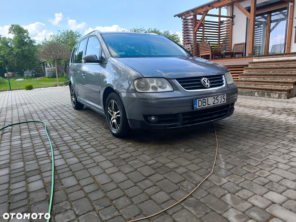 Volkswagen Touran 2.0 TDI Highline - 14