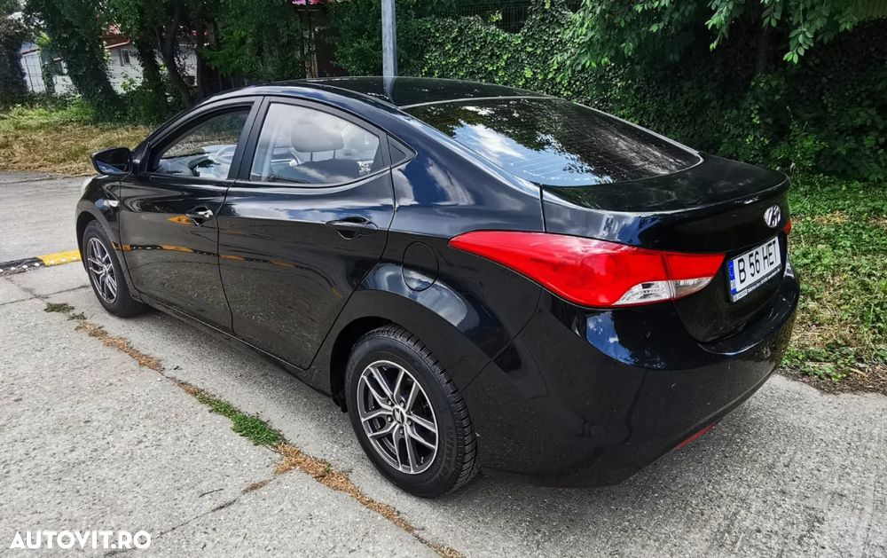 Hyundai Elantra 1.6 MPi - 4