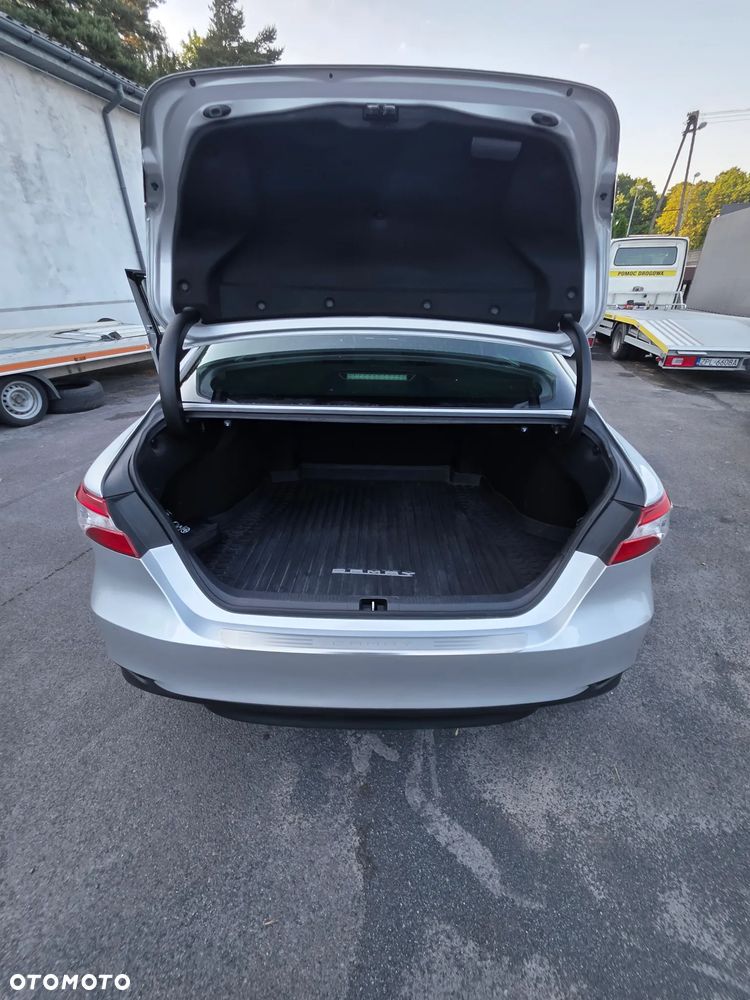 Toyota Camry - 24