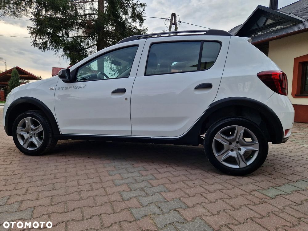 Dacia Sandero 0.9 TCe Laureate S&S - 4