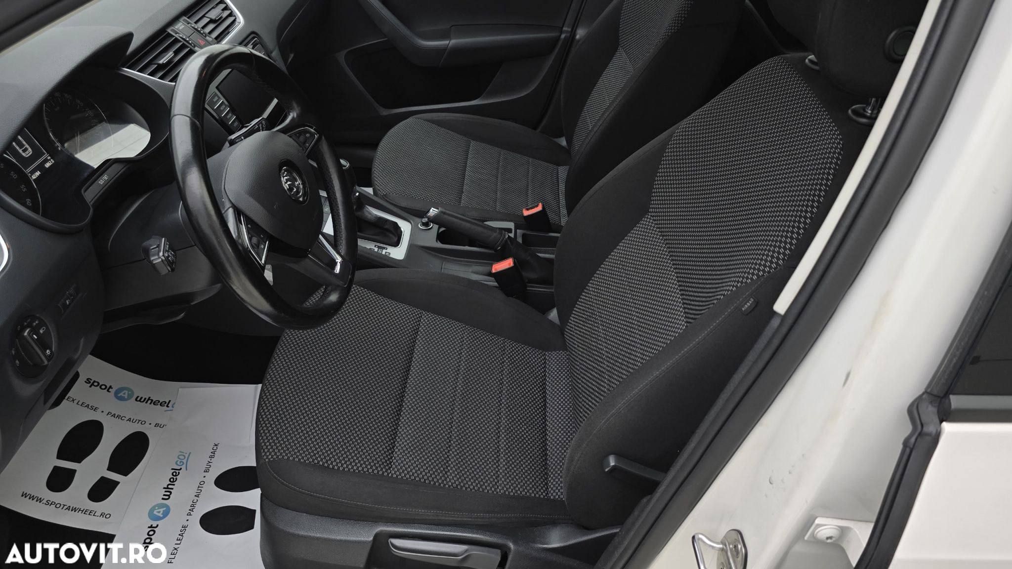 Skoda Octavia 1.6 TDI DSG Ambition - 12