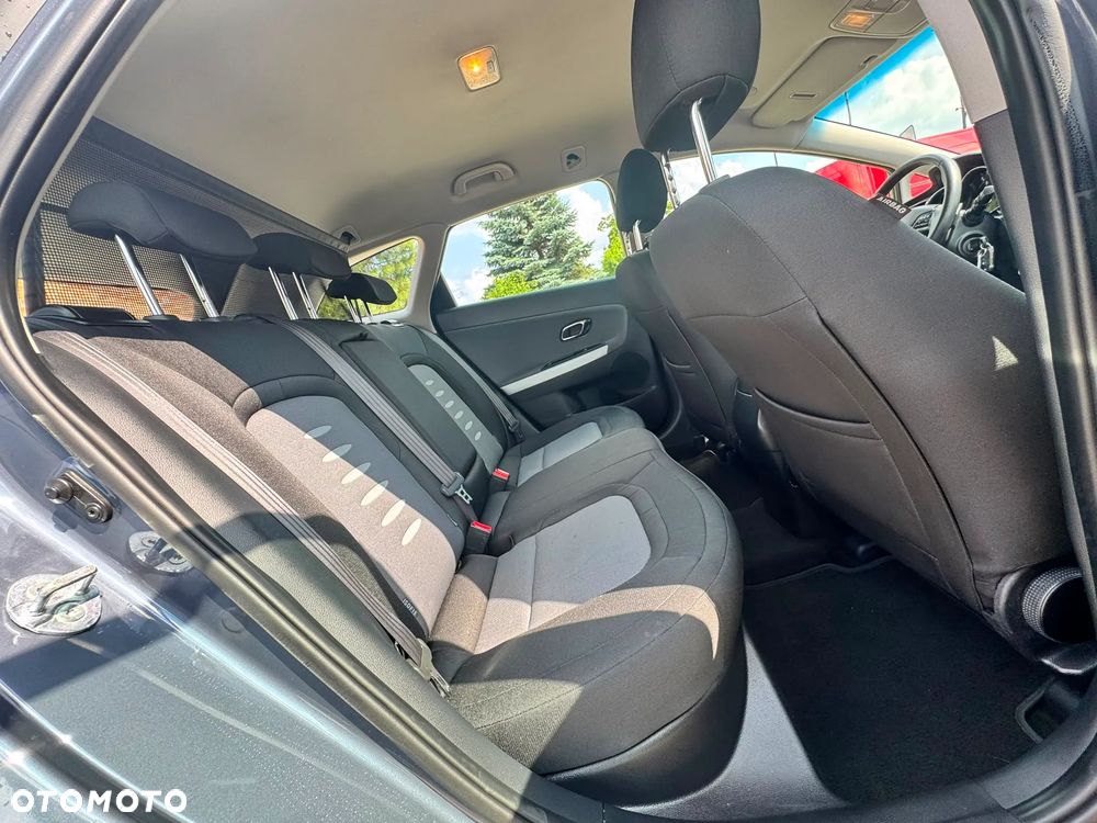 Kia Ceed - 24