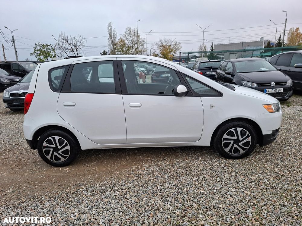 Mitsubishi Colt - 11