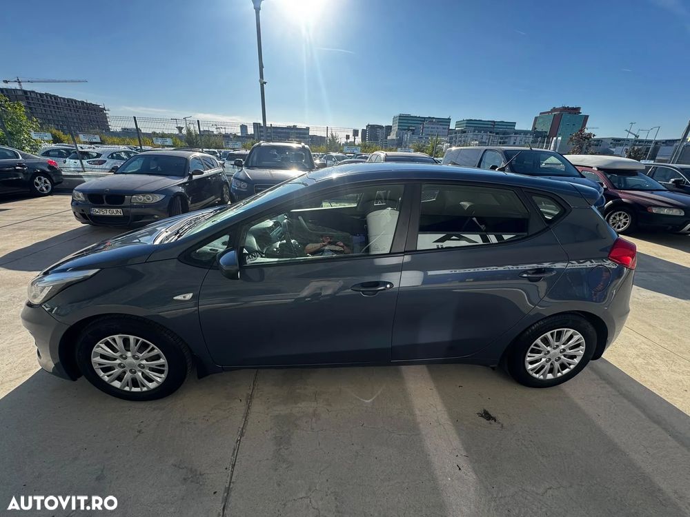 Kia Ceed - 4