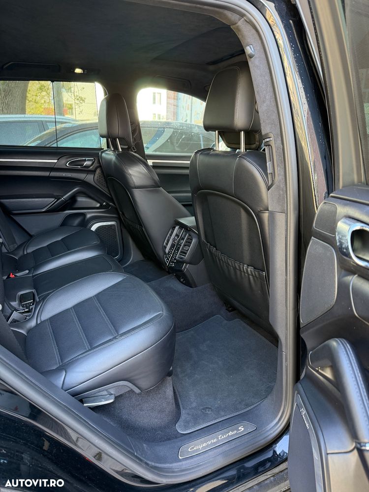 Porsche Cayenne Turbo S Tiptronic S - 14