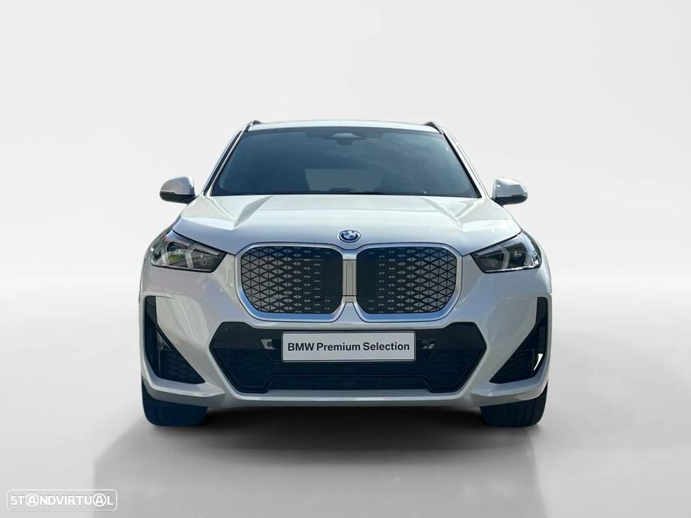 BMW iX1 eDrive20 - 9