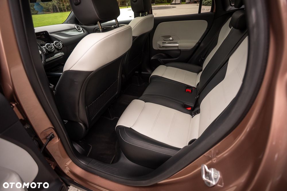 Mercedes-Benz GLA AMG 35 mHEV 4-Matic 8G-DCT - 23