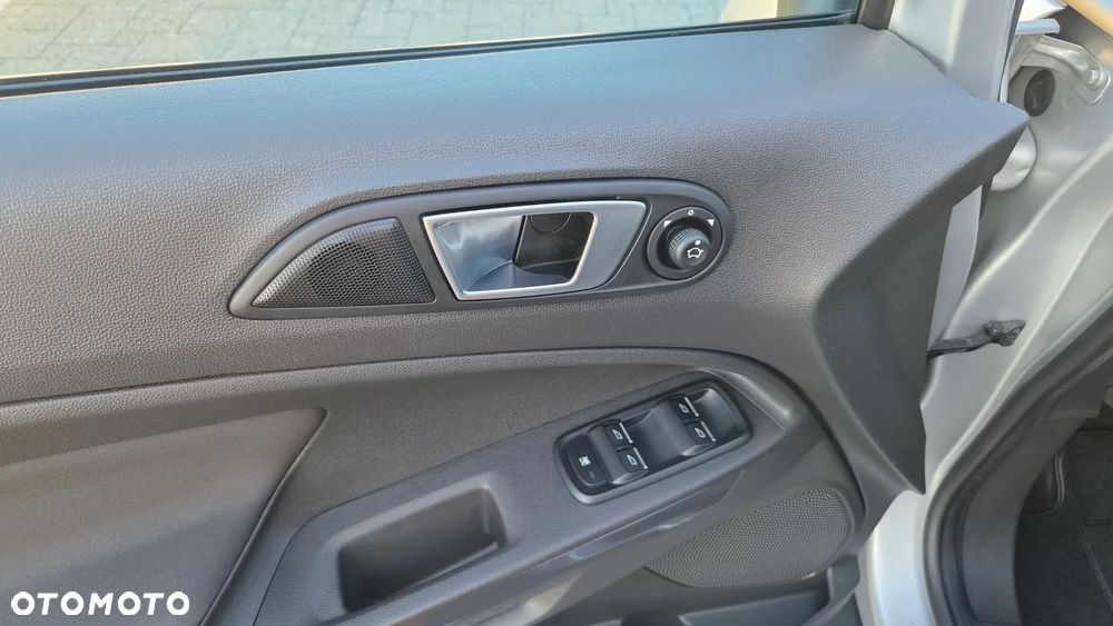 Ford EcoSport 1.0 EcoBoost TITANIUM - 22