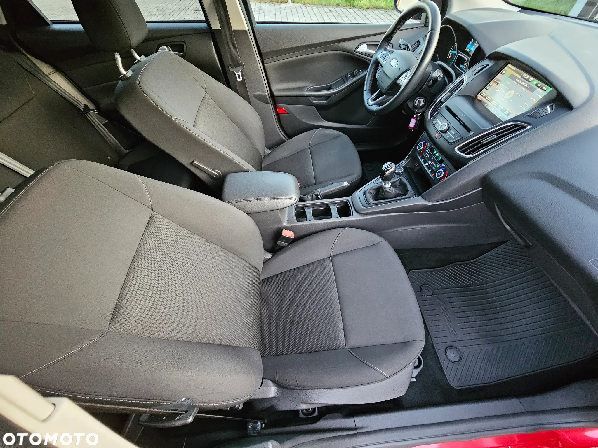 Ford Focus Turnier 1.0 EcoBoost Start-Stopp-System ACTIVE X - 24