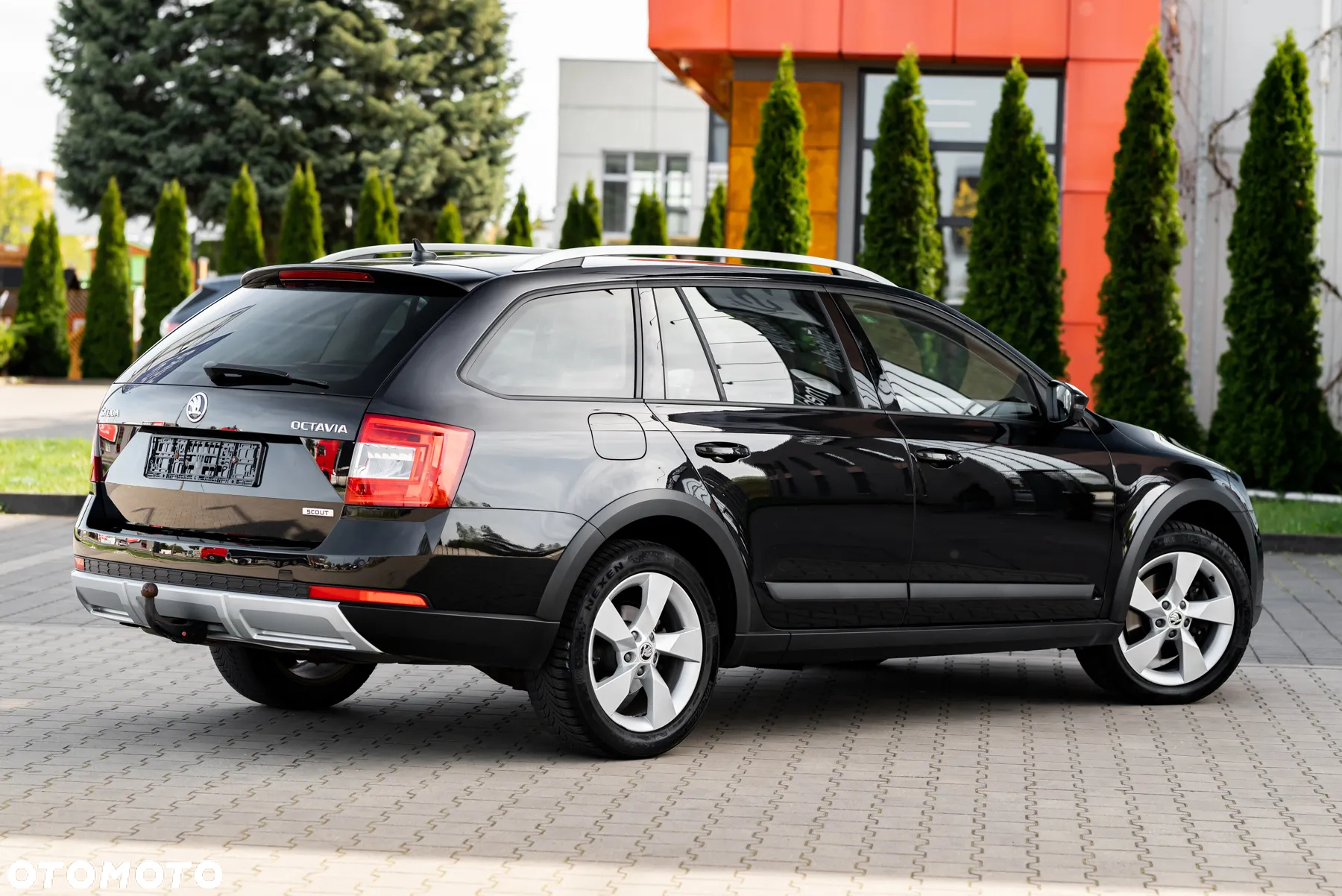 Skoda Octavia Combi 2.0 TDI 4x4 DSG Scout - 13