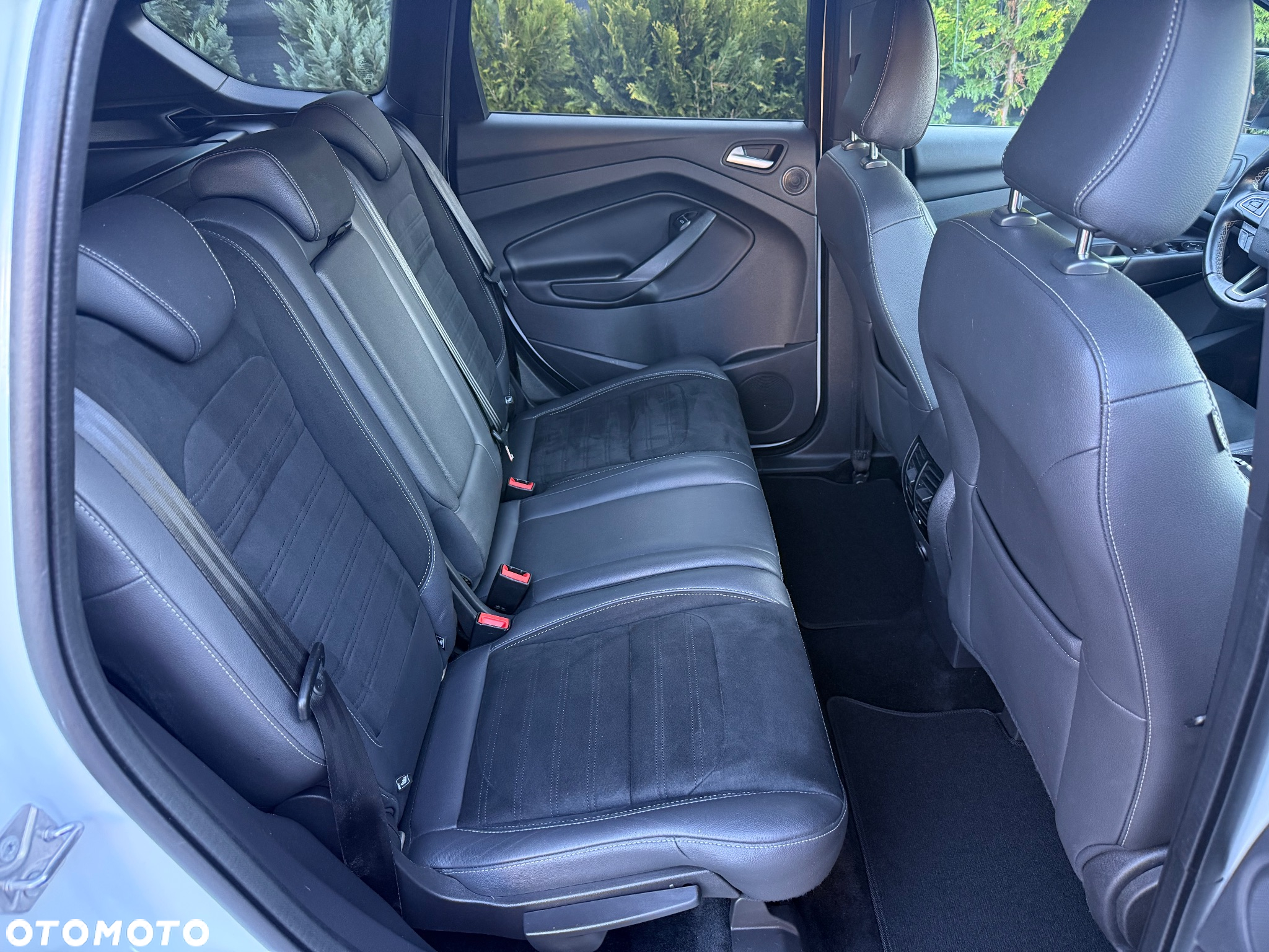 Ford Kuga 2.0 TDCi 4x4 ST-Line - 12
