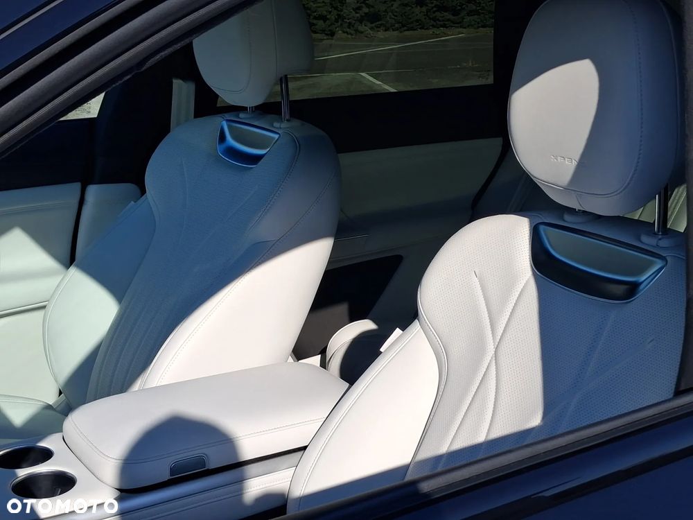 XPeng G9 80.3 kWh RWD Standard Range - 12