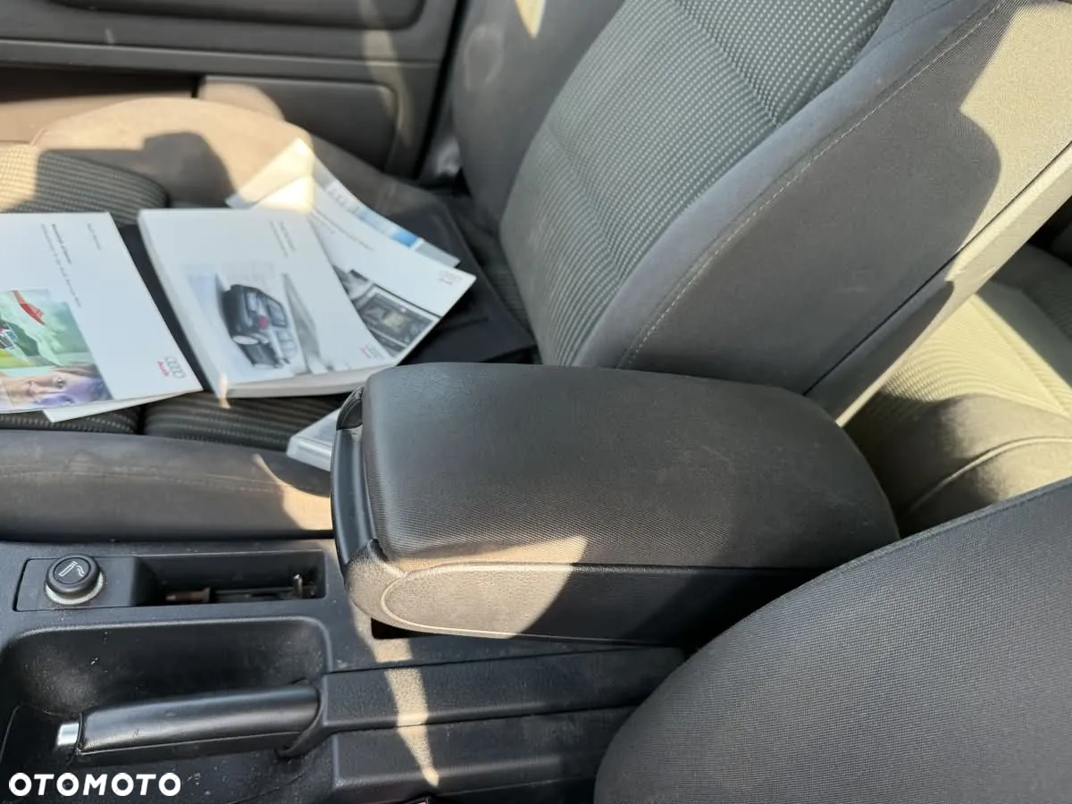 Audi A4 Avant 2.0 TDI DPF Quattro - 31
