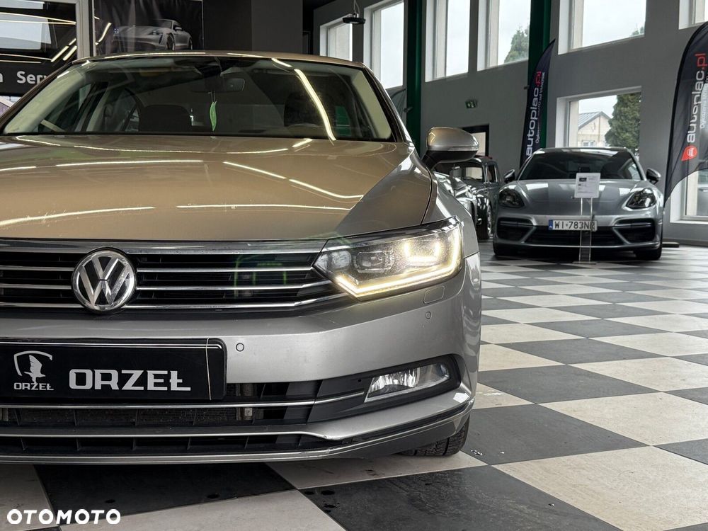 Volkswagen Passat - 32