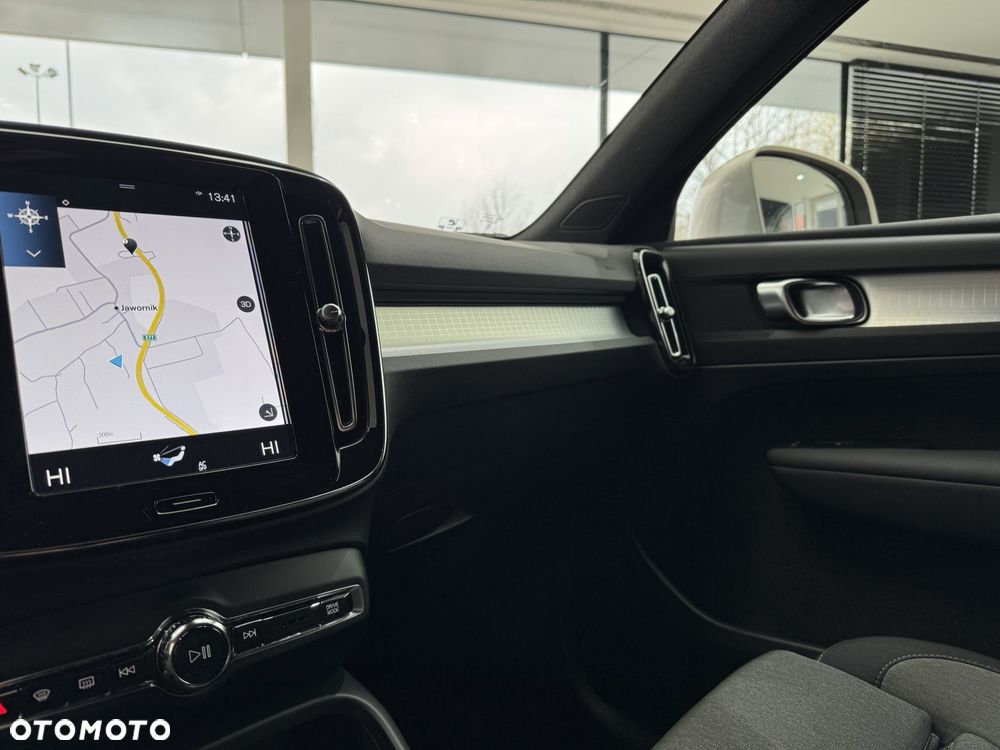 Volvo XC 40 - 28