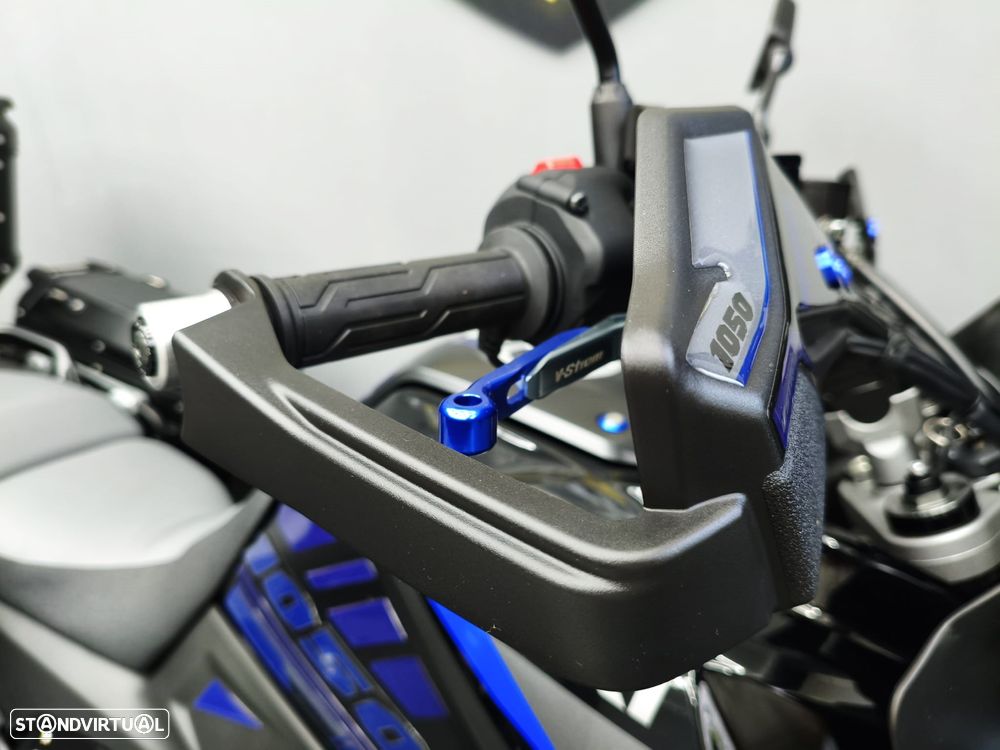 Suzuki v-strom DL - 10