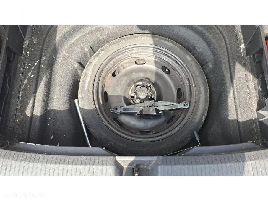 Volkswagen Golf - 27