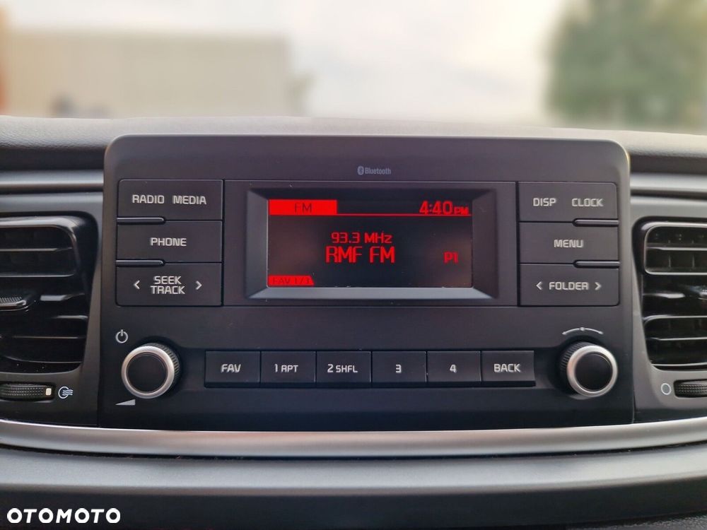 Kia Rio 1.2 M - 18