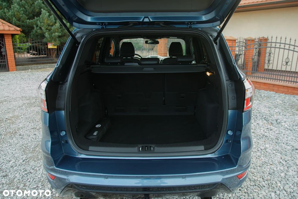 Ford Kuga 1.5 EcoBoost 2x4 ST-Line - 23