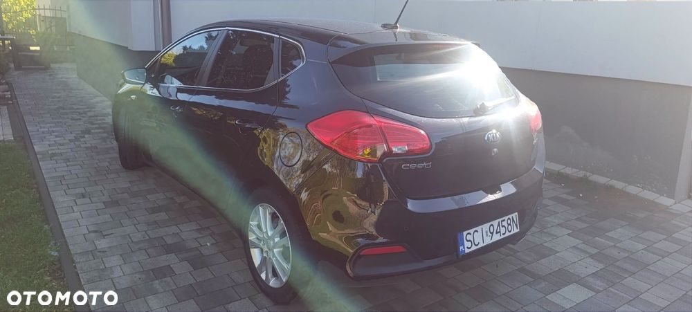 Kia Ceed 2015 photo 4