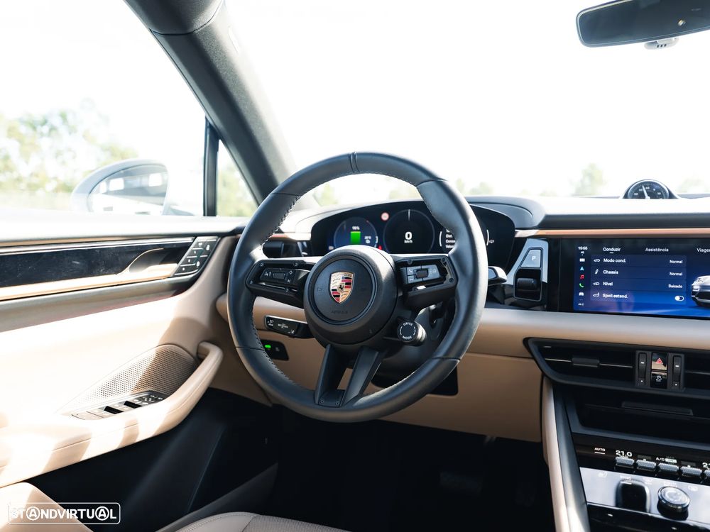 Porsche Macan Electric 4 - 14