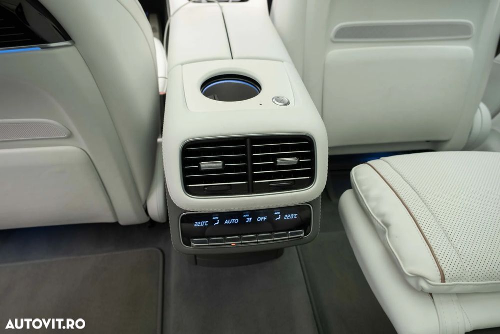 Mercedes-Benz GLS Maybach 600 4Matic 9G-TRONIC Premium Plus - 27