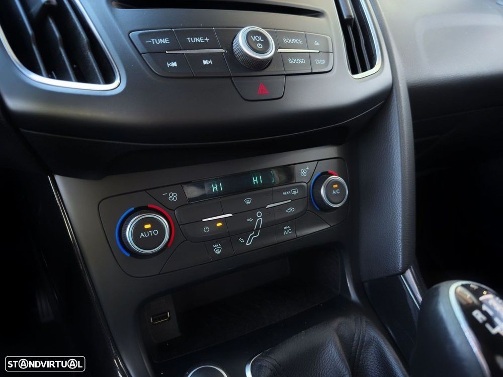 Ford Focus SW 1.5 TDCi EcoBlue Titanium - 20