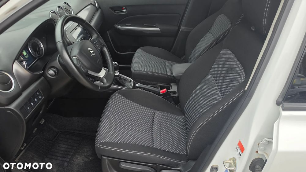 Suzuki Vitara 1.4 Boosterjet Hybrid Comfort+ - 19