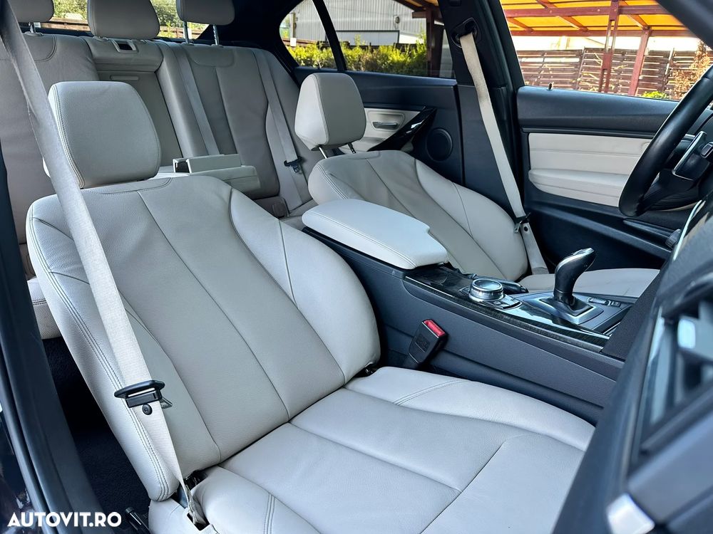 BMW Seria 3 320d Aut. - 14