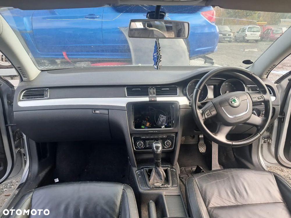 ❌Dawca części ❌  SKODA SUPERB II KOMBI 2010 2.0 TDI CBBB KOD LAK.: 9156 / LA7W - 11