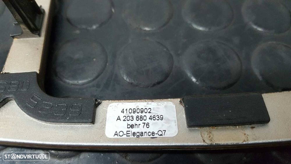 EMBELIZADOR MERCEDES CLASE C (W203) BERLINA 220 CDI (203.006) - 4